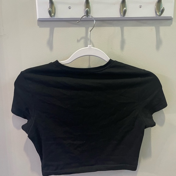 Black Rhinestone pattern crop top - Picture 2 of 2